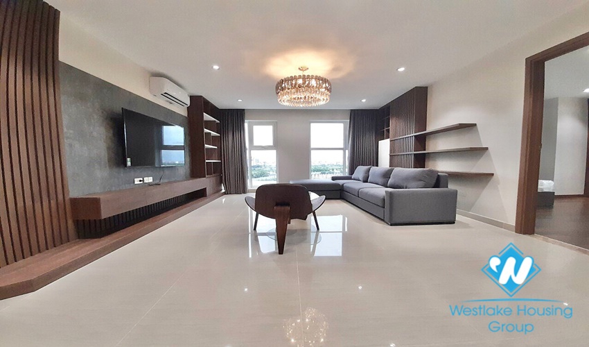 Nice new apartment for rent at the link Ciputra building 3 bedrooms 2 bathrooms fully furnished